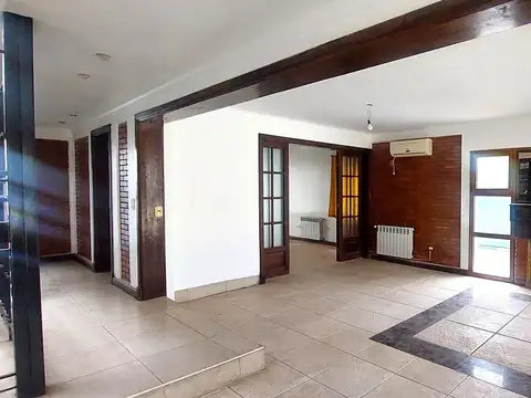 Casa en Alquiler de 4 dormitorios