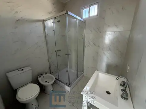Depto Tipo Casa 4 ambientes con 2 baños