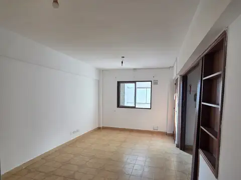 Departamento en Alquiler en Barrio España y Hospitales, $ 390.000