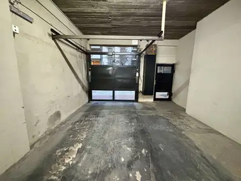 VENTA COCHERA CUBIERTA BOEDO
