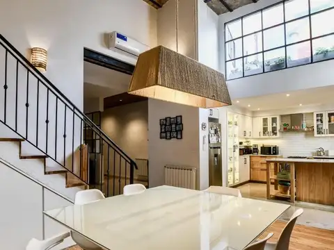 VENTA - CASA 3 DORMITORIOS CON COCHERA, PATIO Y TERRAZA EN ROSARIO - BARRIO LOURDES