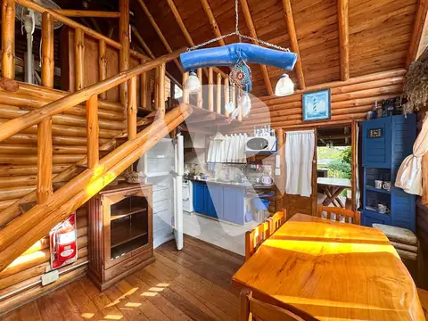 Casa 9 ambientes con 2 baños