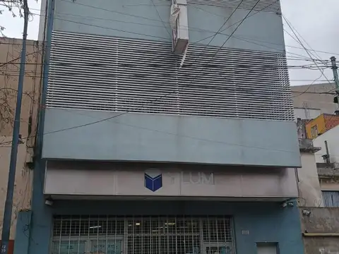LOCAL COMERCIAL CON DEPOSITO   PLANTA BAJA Y 4 PISOS   USAB 2 , MIXTURA DE USOS "2"  