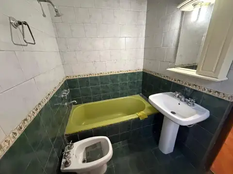 P.H. Tipo Casa al Frente
