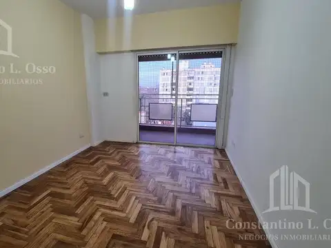 Oportunidad - Departamento  3 ambientes - Piso alto- Remedios De Escalada
