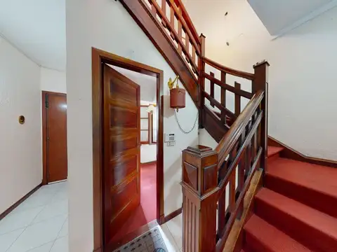 Casa 5 ambientes con 2 baños