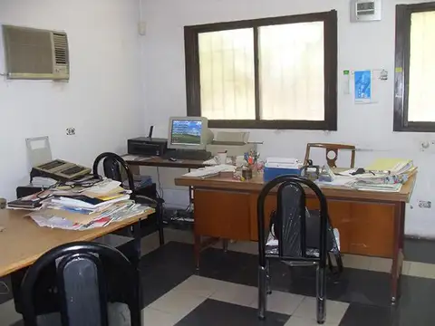Galpon en Venta 33  mts Fondo