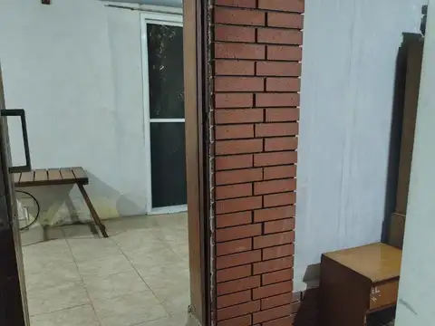 Depto Tipo Casa 6 ambientes con 1 baño