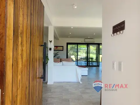 Casa en Alquiler Temporal en Barrio Residencial 2, USD 3.400