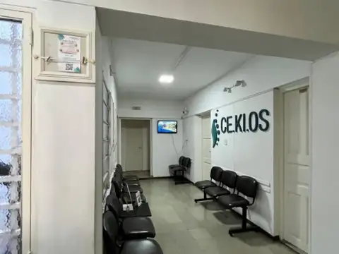 Casa 6 ambientes con 3 baños