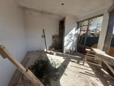 VENTA DE LOCAL COMERCIAL A ESTRENAR GODOY CRUZ