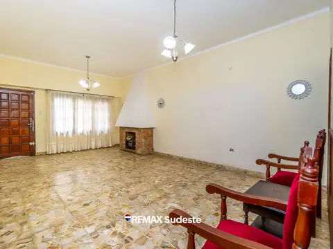 Teniente Farias 1100
