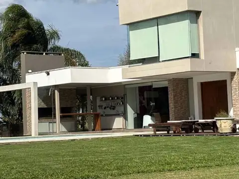 Se VENDE campo+Casa en Calchaquí