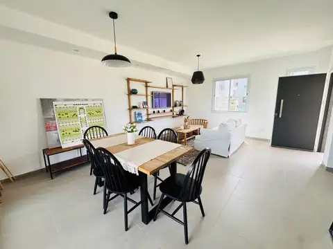 Casa en Venta en Garin-El Triangulo, USD 159.000