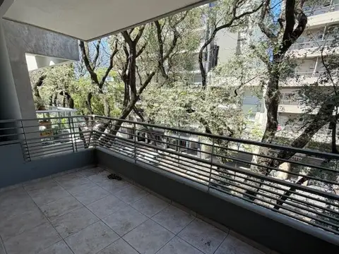 Departamento 2 ambientes con 2 baños y balcon terraza