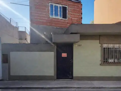 VENTA . PH  3 AMB. con patio. Independiente. en Villa Ballester, San Martín, G.B.A. Zona Norte