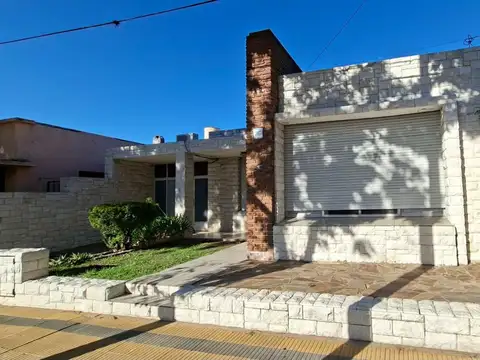 CASA EN VENTA EN PLENO CENTRO DE VENADO TUERTO