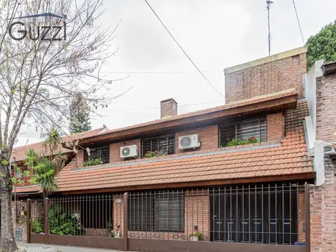 Venta excelente casa multifamiliar en Villa Adelina