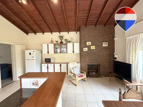 VENTA CASA 4 AMB. JARDIN/QUINCHO VICENTE LOPEZ