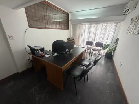 INMUEBLE COMERCIAL EN VENTA EN BERAZATEGUI CENTRO.