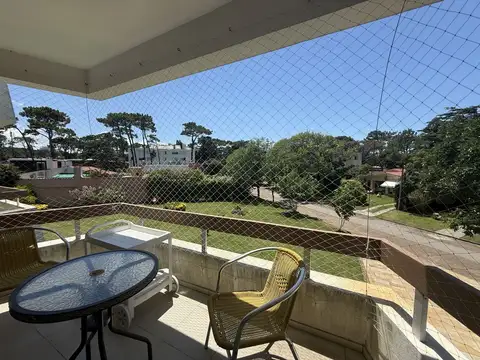 Departamento en Alquiler Temporal en Playa Mansa, USD 3.000