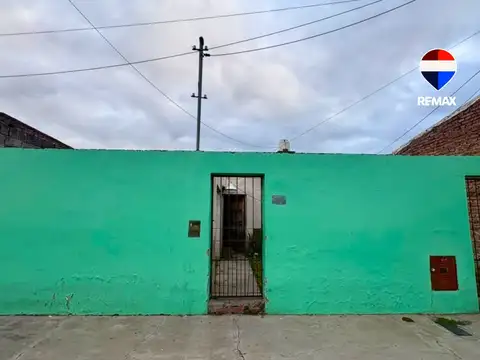 VENTA CASA EN ZONA OESTE 2 DORM TERRENO 350M2