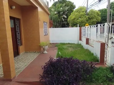 Depto Tipo Casa en Alquiler de 3 ambientes