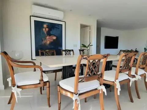 Departamento en Alquiler Temporal en Playa Mansa, USD 15.000