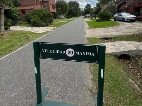 Casa en Venta en Barrio Cerrado Los Horneros, USD 169.000