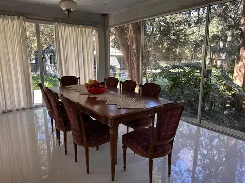 Casa 5 ambientes con 3 baños