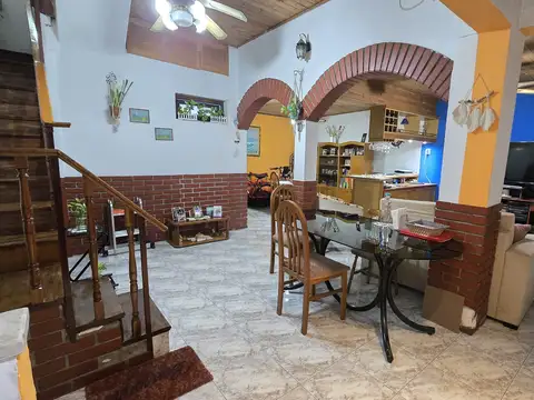 Rocha 1500, Piso PB