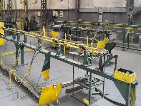 Depósito en venta - 4 Oficinas - Villa Domínico