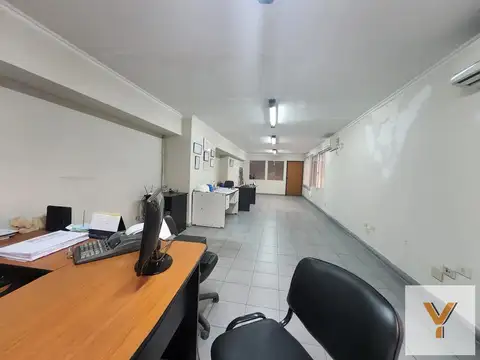 Depósito en venta - 4 Oficinas - Villa Domínico