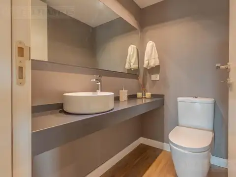 Departamento 6 ambientes con 4 baños