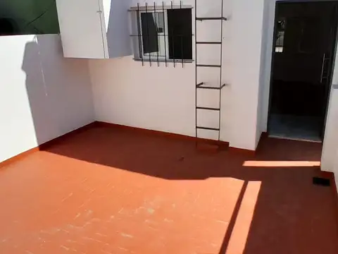 Depto Tipo Casa en Alquiler de Monoambiente