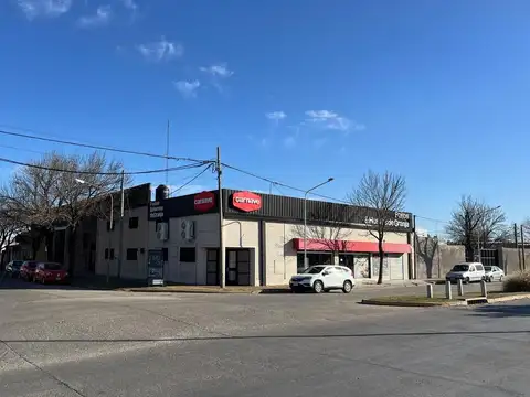 Av. L. Fanti esq. Wasington