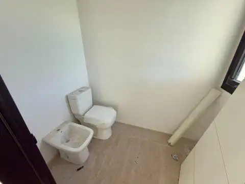 CASA A ESTRENAR EN LA ALAMEDA | 4 AMB + PISCINA + LOTE 700 m²