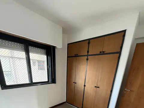 Excelente ubicación. Apto crédito. Amplio balcón. Muy luminoso.