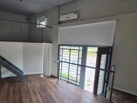 Excelente Oficina/ Local en Alquiler en el Bajo de San Isidro totalmente refacc Apta Profesional
