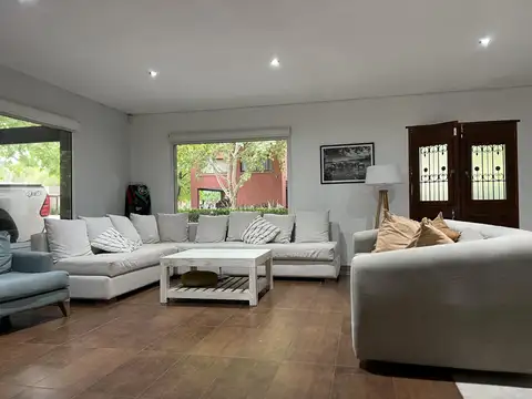 Casa en Venta en Sausalito, USD 240.000