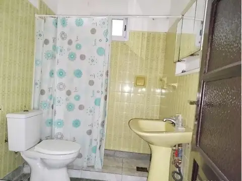 Casa en Venta 8 Ambientes con PH Independiente en Campana