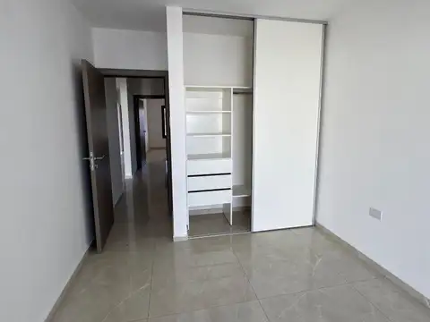 Casa en Alquiler con 1 cochera