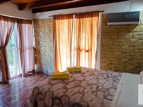 Oficina 15 ambientes con 6 baños
