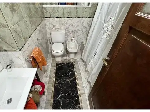 Depto Tipo Casa en Venta 60 años