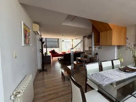 Departamento 8 ambientes con 3 baños