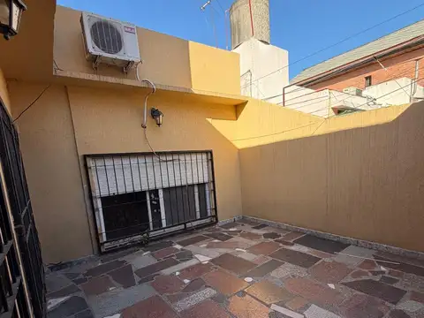 Depto Tipo Casa en Venta en Lanus Este, USD 90.000