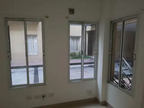 Departamento en Alquiler en Monte Grande, $ 500.000