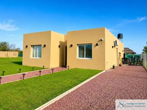 Casa en venta de 3 dormitorios c/ cochera en Los Alamos