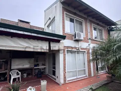 Casa en Venta en Avellaneda, USD 240.000