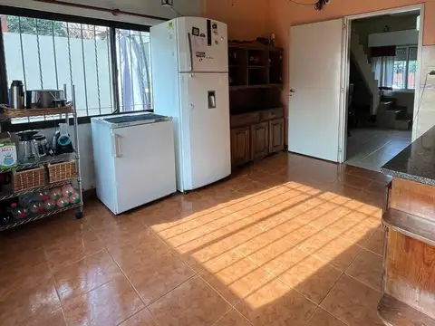 Castelar Norte casa 5 dormitorios a la venta